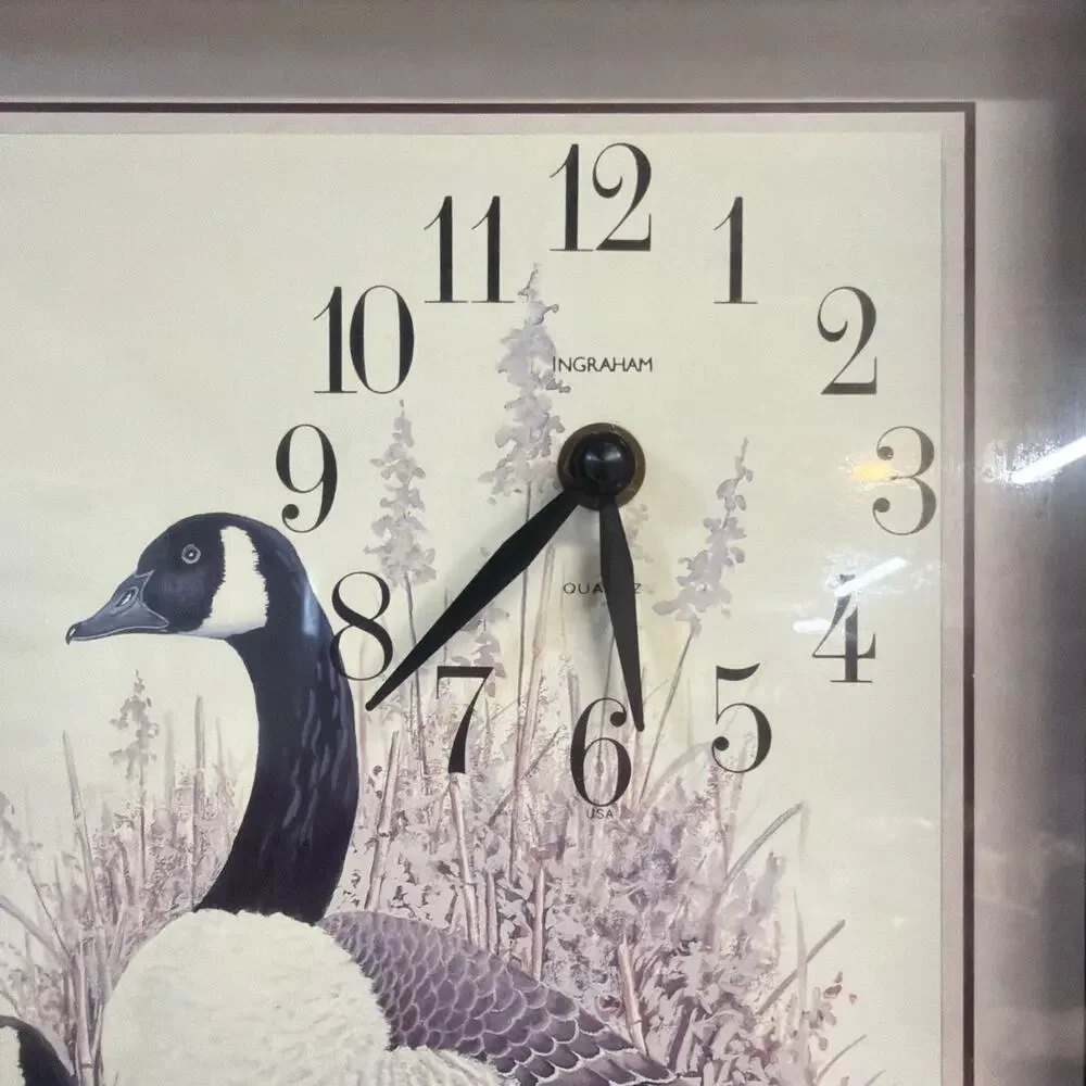 Wooden Framed Canada Goose Ingraham quartz wall Clock Cabin Man Cave Hunting